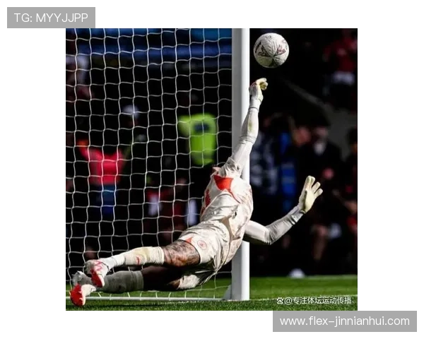 足球球星绝技大揭秘：盘点足坛传奇人物的独门技巧与致命一击